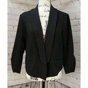 NEW Torrid Women's Crepe Shawl Collar Blazer (Size 0/L)